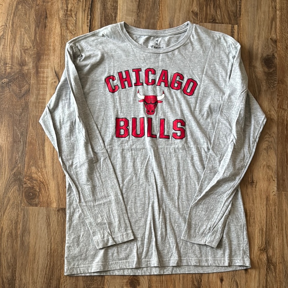 Chicago Bulls Gray Long Sleeve Shirt